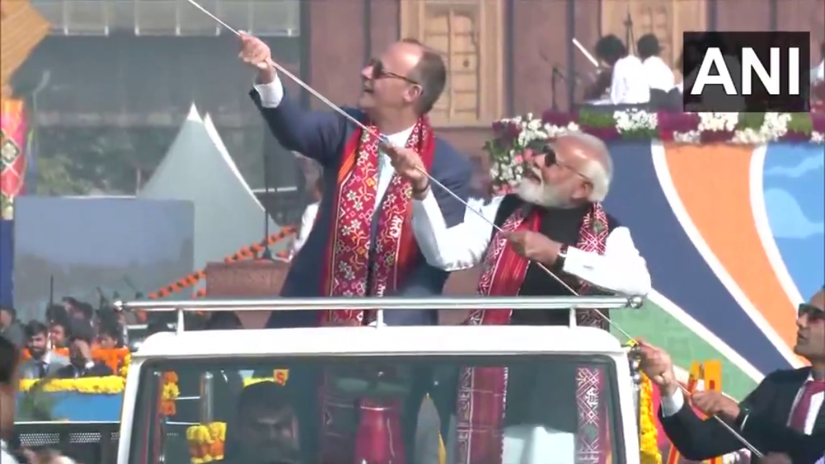 पीएम मोदी ने थामी पतंग की डोर, जर्मन चासंलर भी थे साथ, दिल खुश कर देने वाला VIDEO
