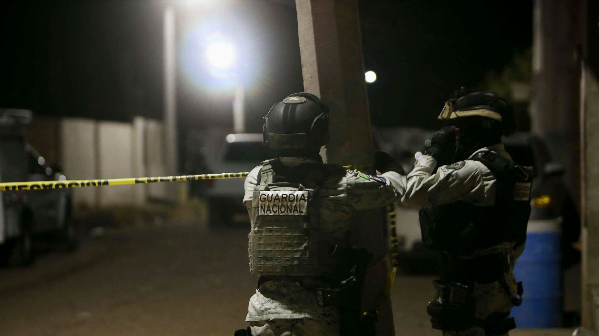 मैक्सिको में फुटबॉल मैच के बीच गैंगवॉर! मैदान पर चली ताबड़तोड़ गोलियों से 11 लोगों की मौत