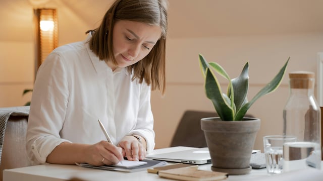 Mind wandering during studying is a common experience for many students