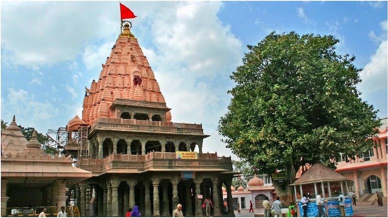 Ujjain Mahakal Temple: महाकाल मंदिर की दर्शन व्यवस्था पर सवाल उठाए तो प्रोटोकॉल खत्म किया, महापौर का आरोप