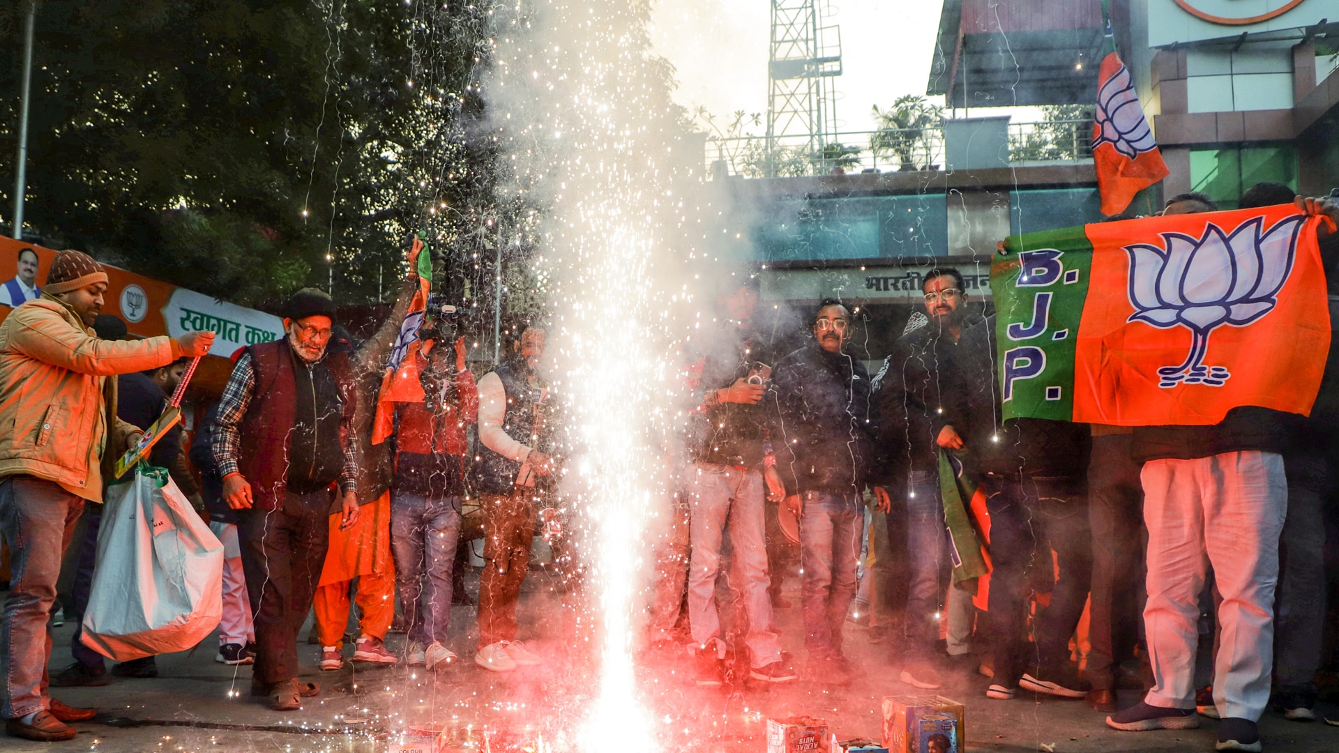 BJP, Sena Ahead In BMC Polls, Thackerays To Lose Grip On Richest Civic Body