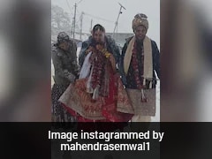 Viral Video: Meerut Couple Braves Heavy Snowfall To Get Married At Uttarakhand Temple