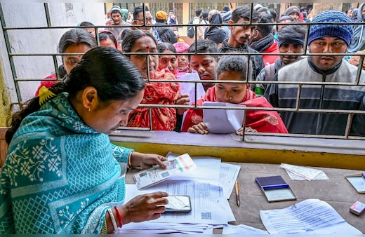 LIVE: वाराणसी में एसआईआर के बाद 18 प्रतिशत मतदाताओं के नाम कटे