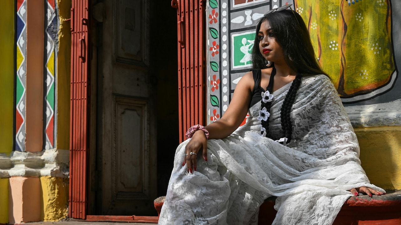 Buying Non-See-Through White Sarees: Dos and Donts for Confident Styling