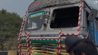 ओडिशा : तेज रफ्तार ट्रक ने 3 बाइक को रौंदा, 5 लोगों की मौत, 8 की हालत गंभीर