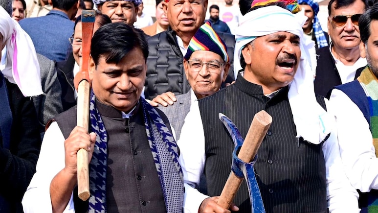 टीकाराम जूली ने राज्यपाल के अभिभाषण को बताया झूठ का पुलिंदा, बोले- किरोड़ीलाल यह जानते हैं, वो हंस रहे थे