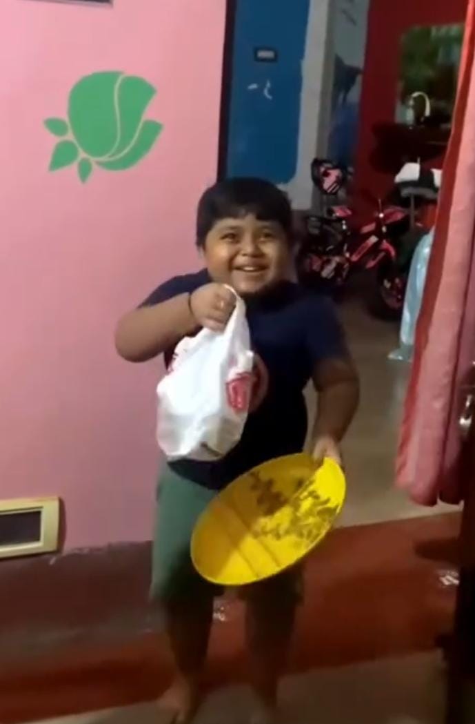 Young Kolkata Boy's Priceless Reaction To Receiving Biryani Goes Viral