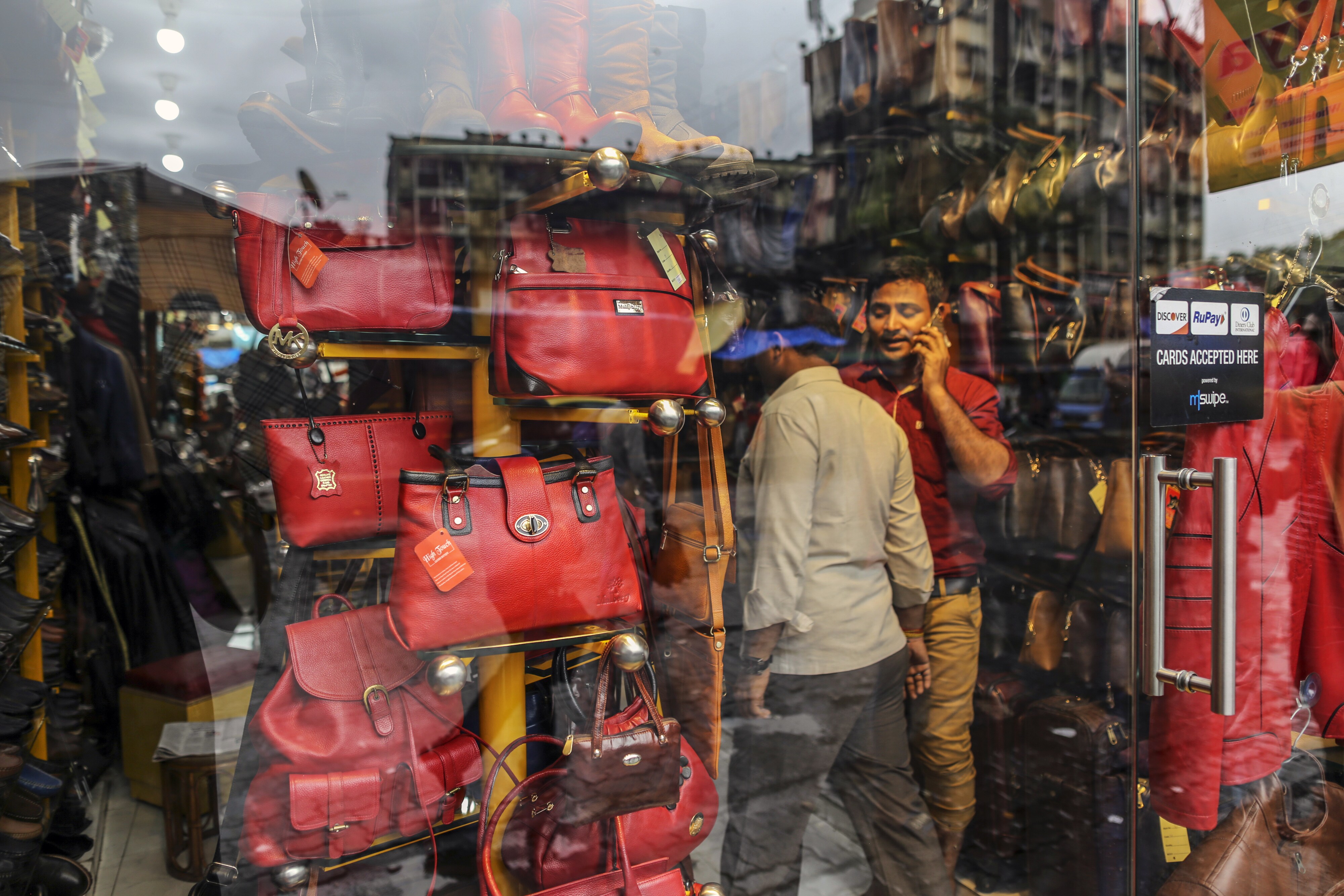 Consumer Confidence Fell Further In November, RBI Survey Shows