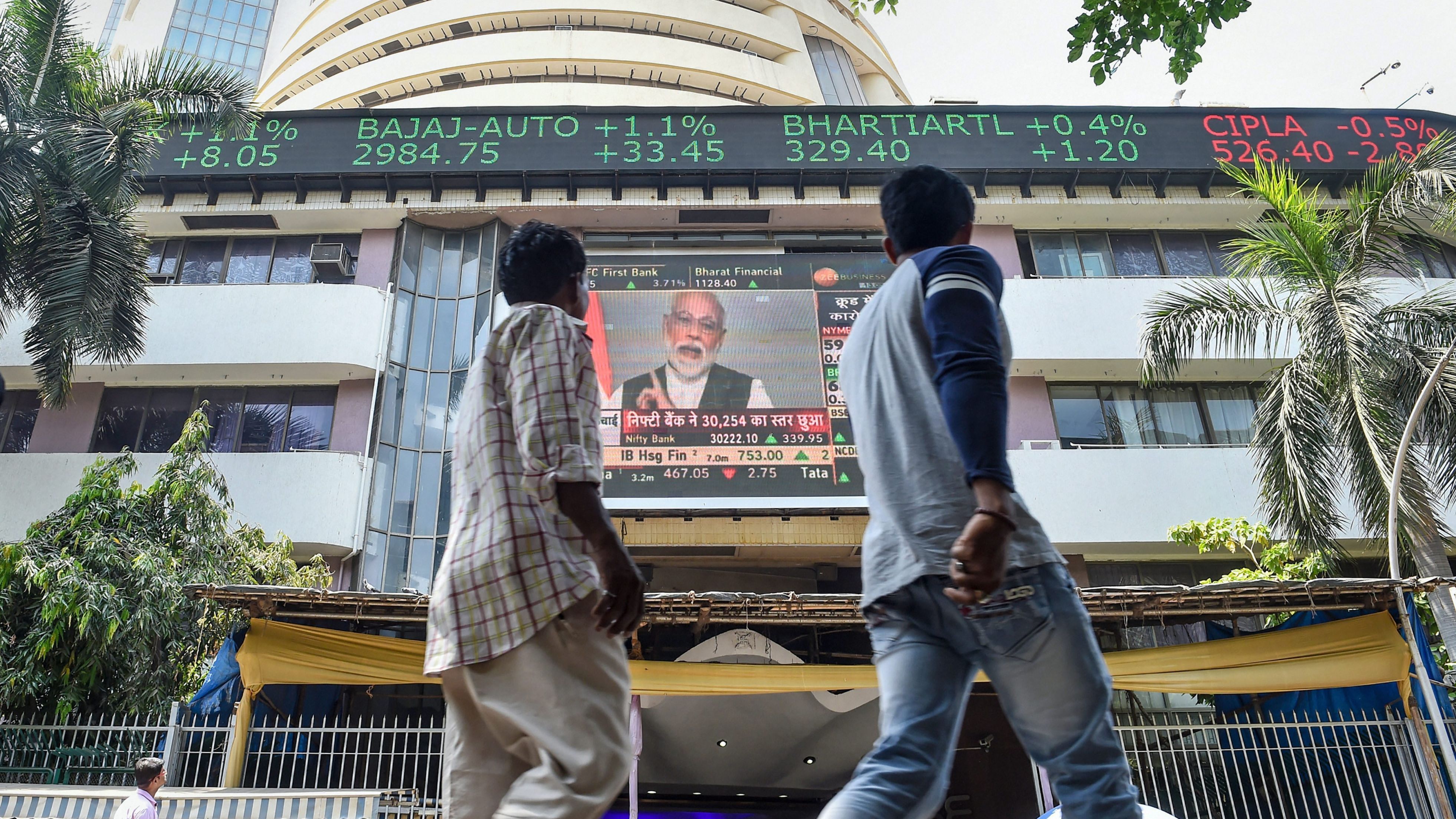 Sensex, Nifty Fall For A Fourth Straight Day Amid Profit-Booking