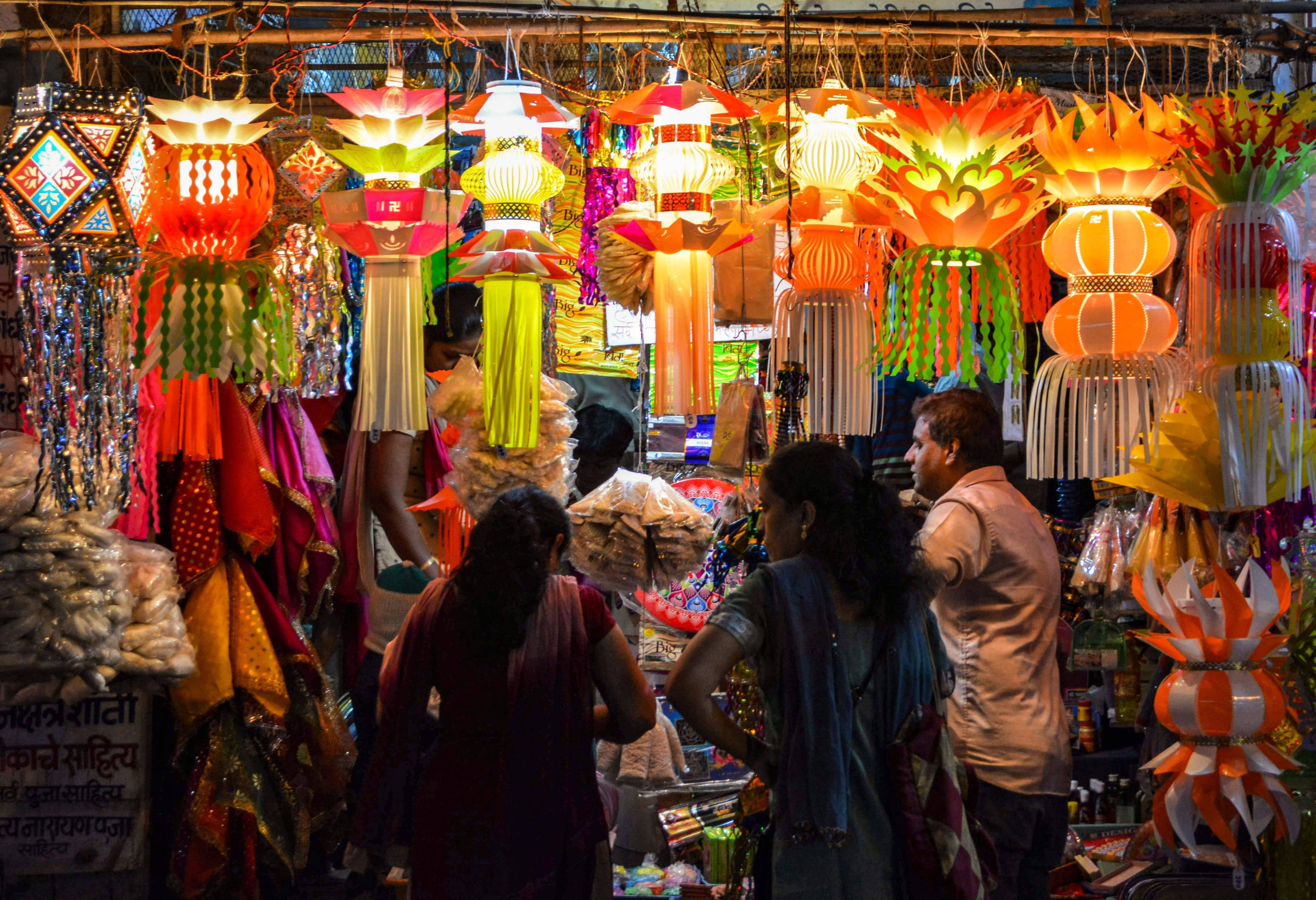 GST 2.0 Boost: India's Diwali Sales Cross Record Rs 6 Lakh Crore, Sharper Than Last Year, Says CAIT