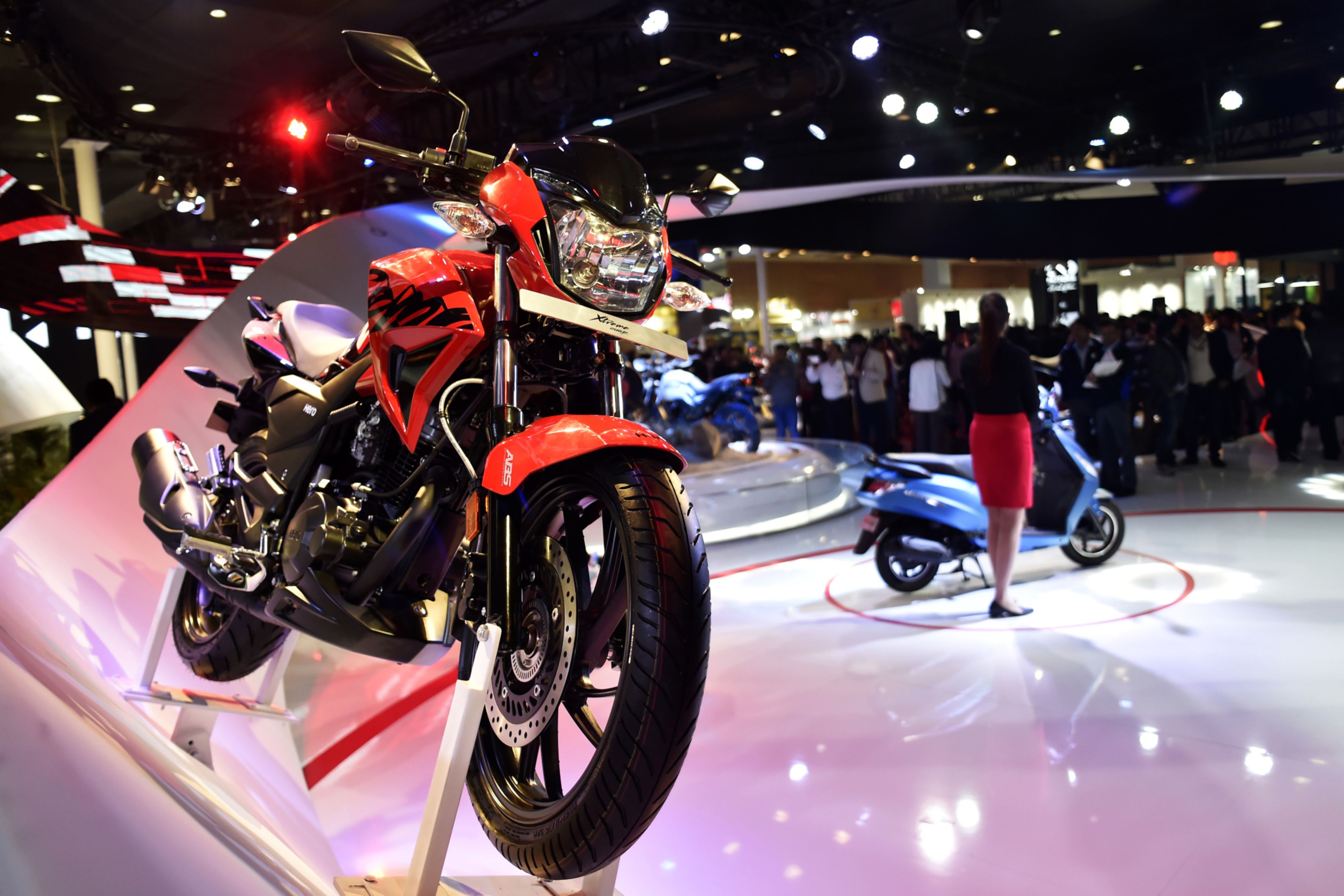 November Auto Sales Live: Bajaj Auto Falls 1%, Hero MotoCorp Slumps 15.3%