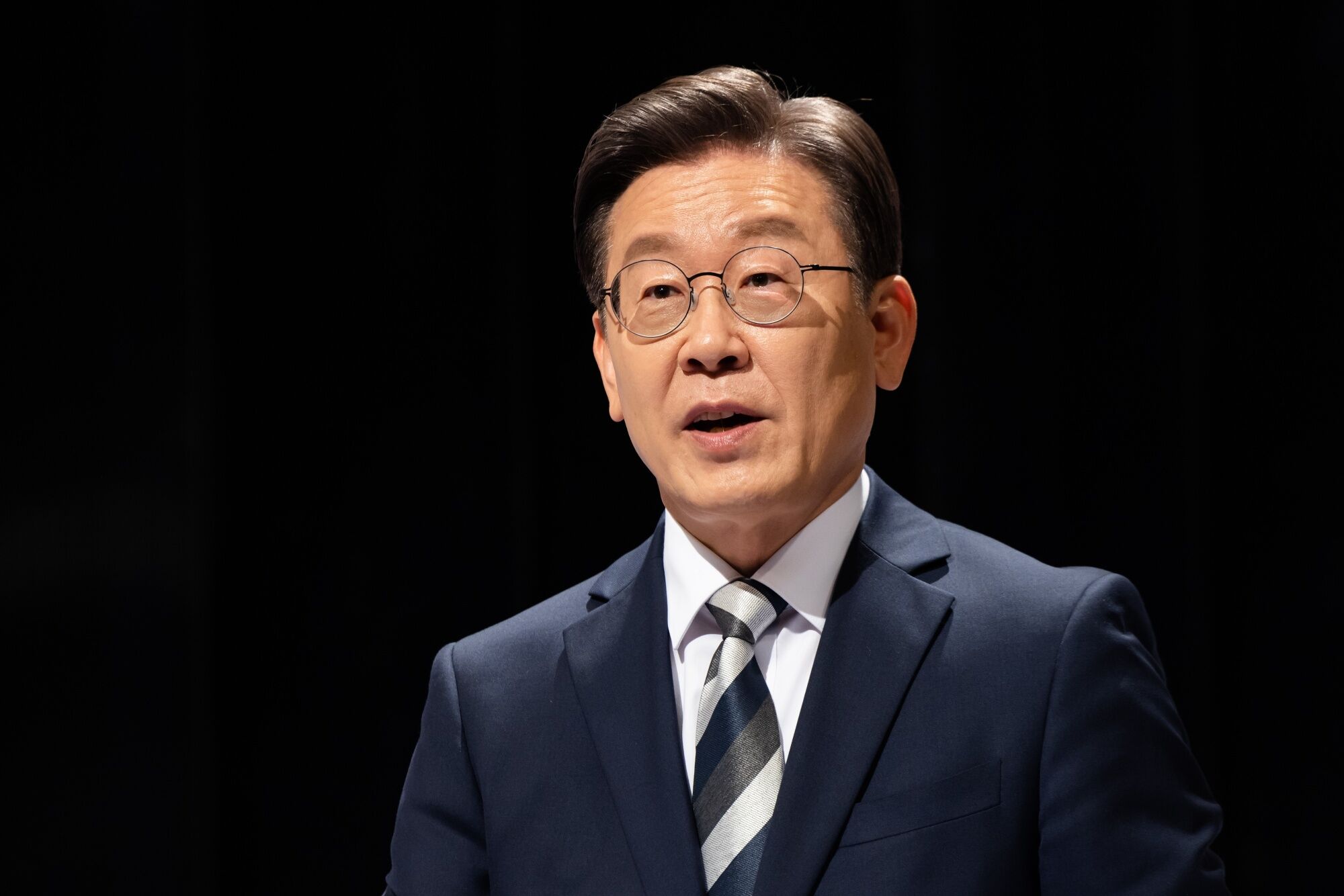 South Korea Opposition Leader Stabbed In Neck, Taken To Hospital