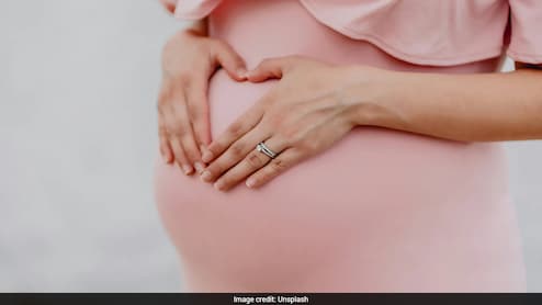 PCOS के साथ कंसीव करने की कर रही हैं कोशिश? तो न्यूट्रिशनिस्ट से जानें कौन से सप्लीमेंट्स लें?