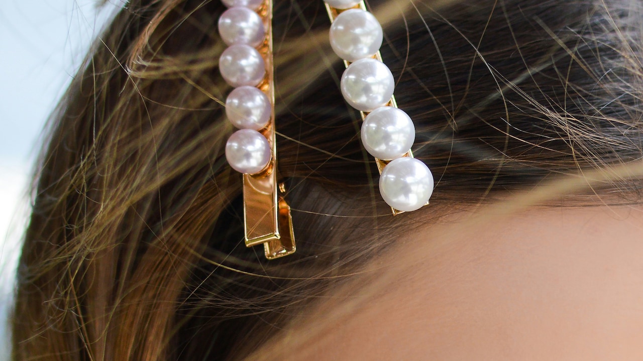 8 Hair Accessories That Prevent Breakage And Protect Hair Long Term 8 Hair Accessories That Prevent Breakage And Protect Hair Long Term