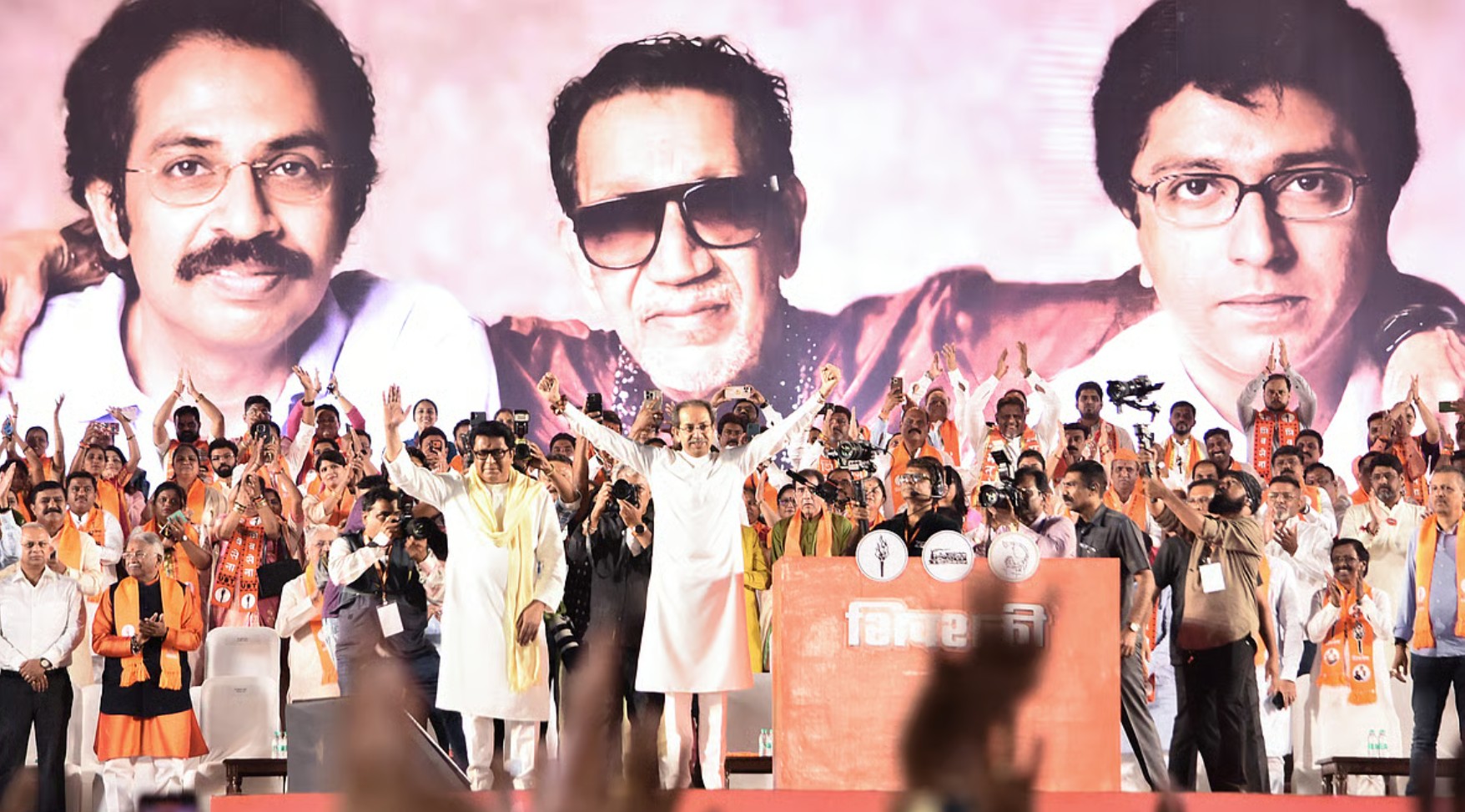 बालासाहेब की विरासत- क्या ठाकरे परिवार का राजनीतिक अवसान 'हिंदू हृदय सम्राट' ने पहले ही देख लिया था?