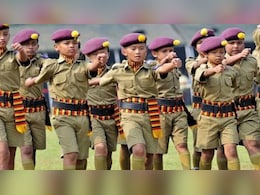 सैनिक स्कूल में पढ़ाई के साथ बच्चों को क्या सिखाया जाता है? जानें कौन से बोर्ड का होता है सिलेबस