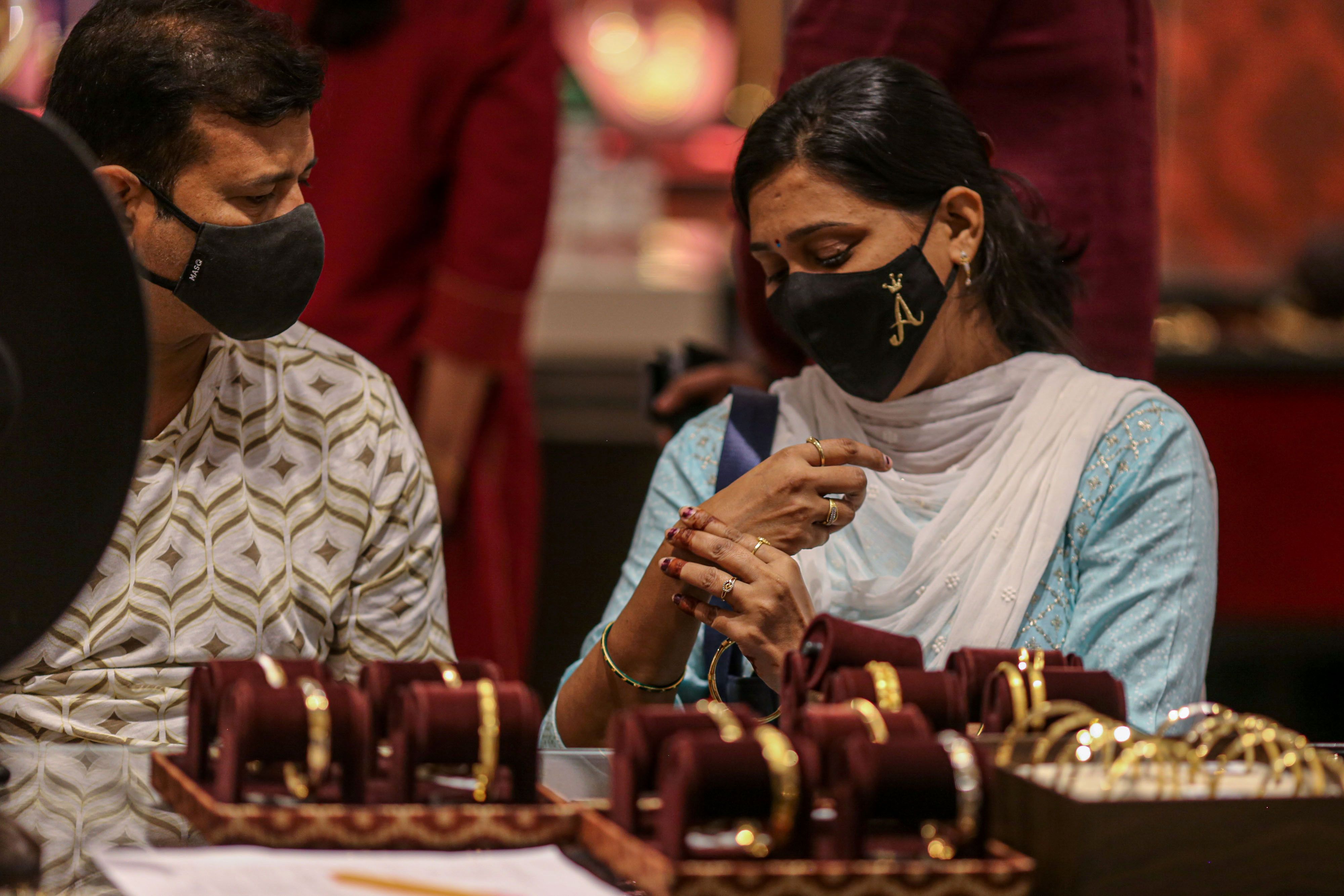 Coronavirus India Latest Updates: Active Caseload Falls Below 1.5 Lakh, 451 Deaths Reported