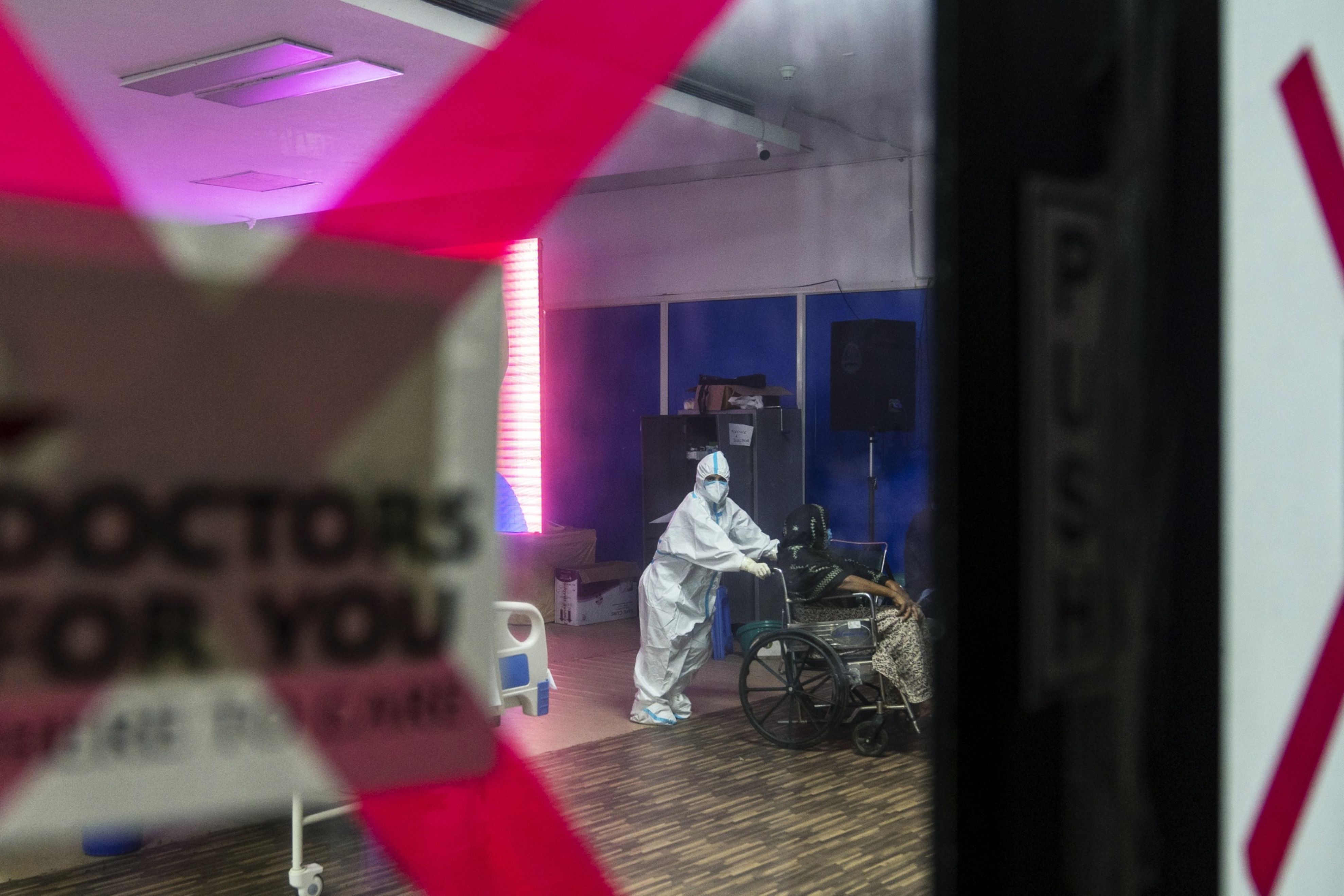 Coronavirus India Cases: Fresh Cases Drop Below 3 Lakh, But Over 4,000 Dead