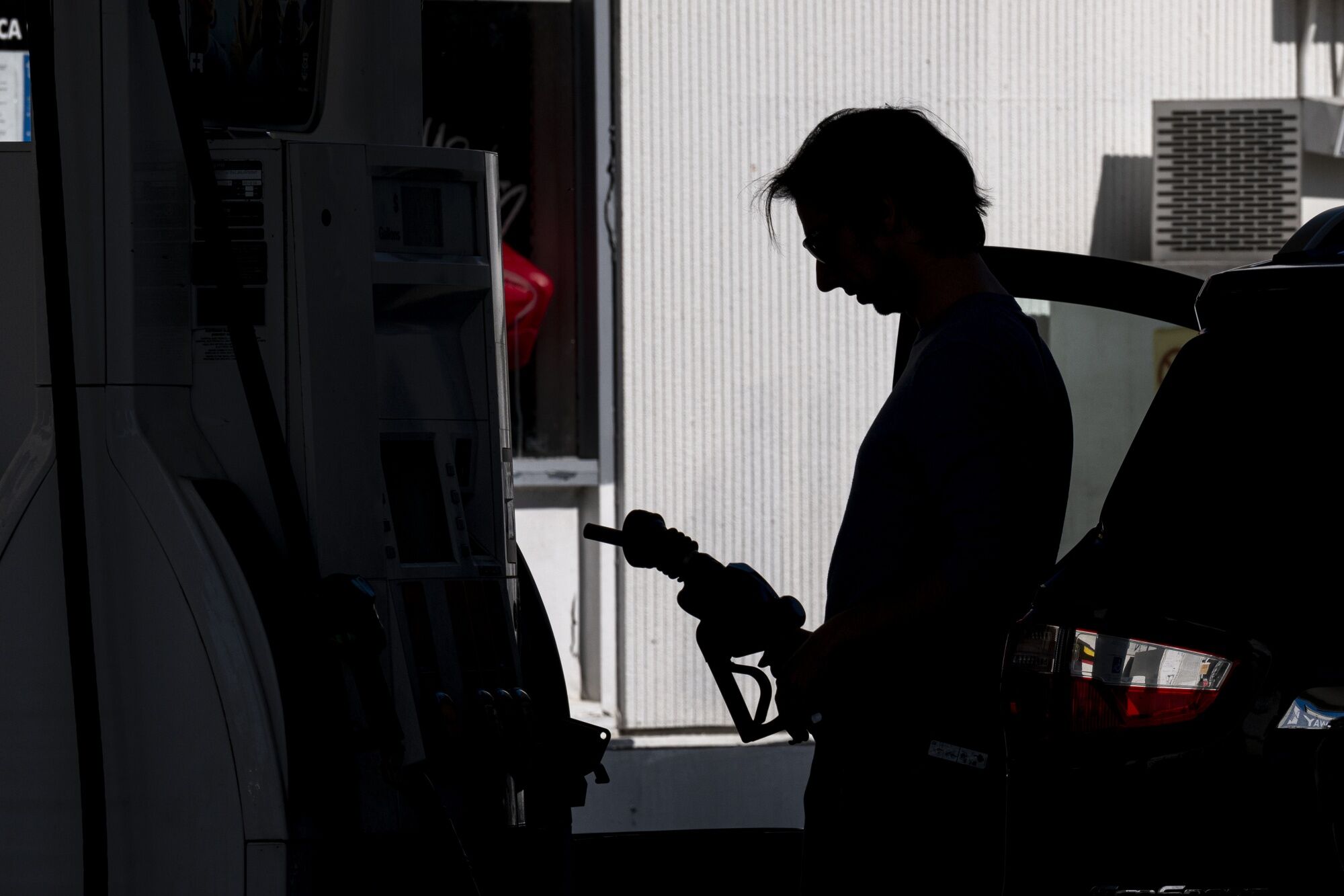 Oil Sinks To Three-Month Low In End-of-Day Stampede To Exits