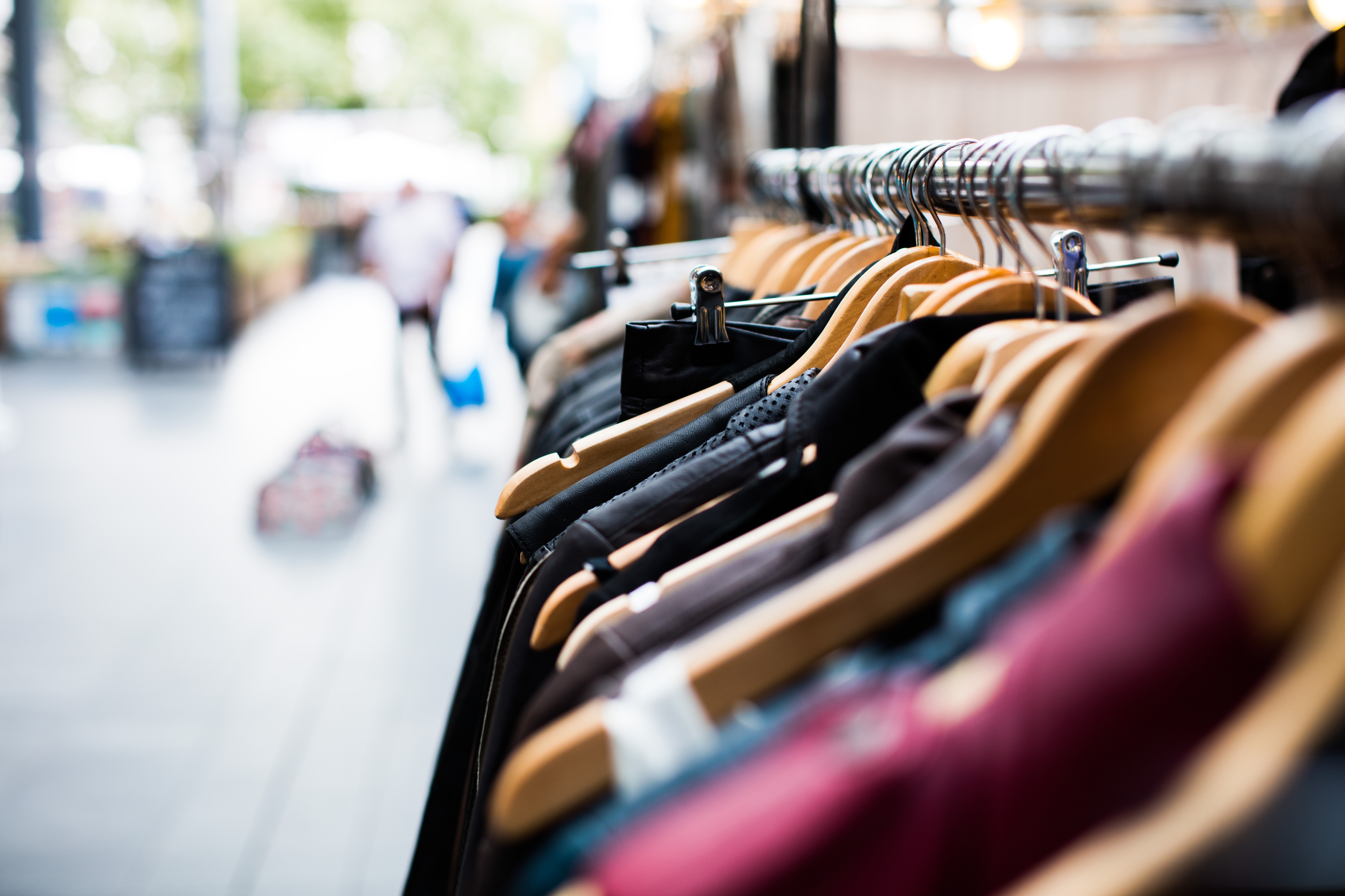 India's Retail Sales Growth Slows To 7% In Festive Months