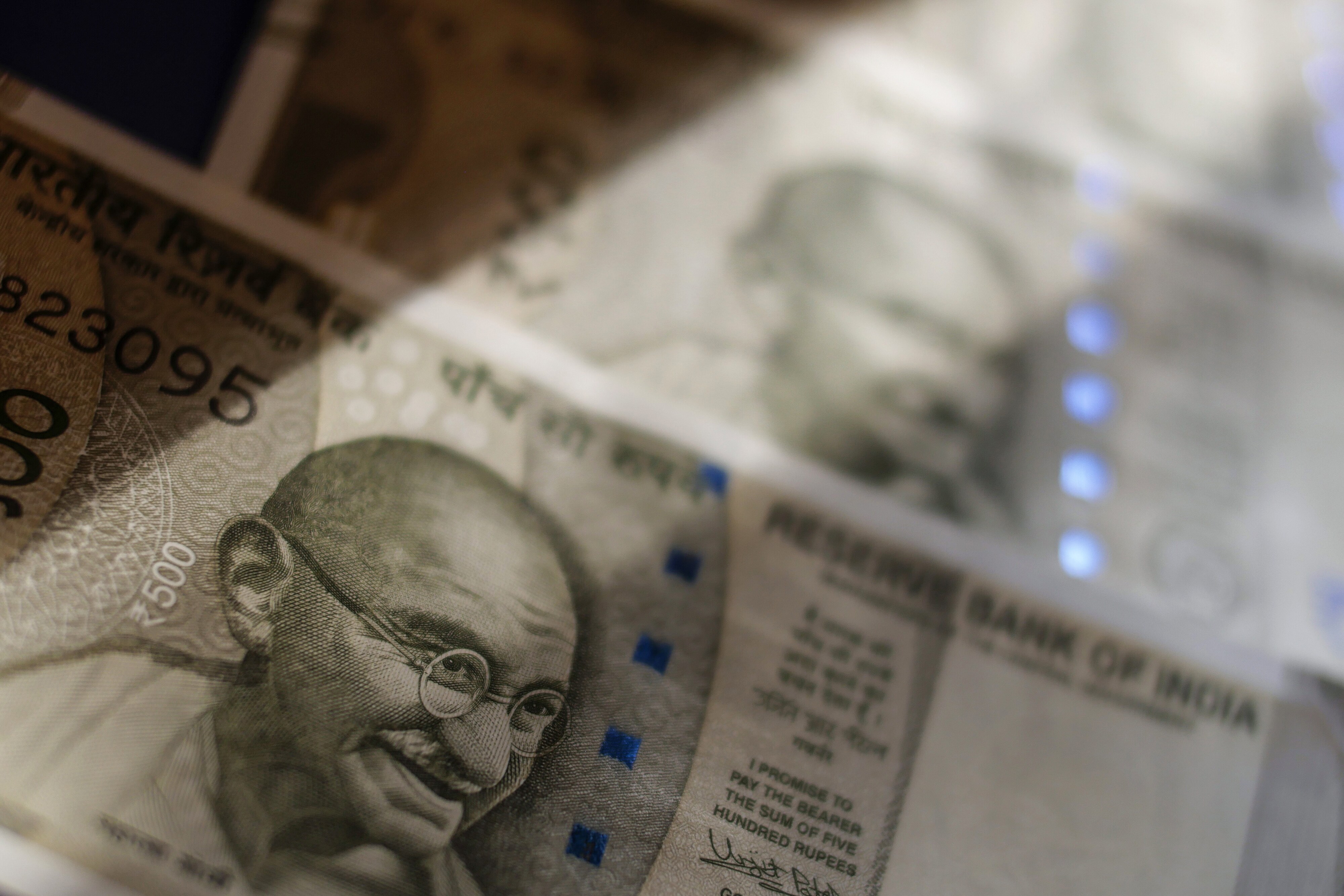 Rupee Hits A Record Low Of 72.74/$