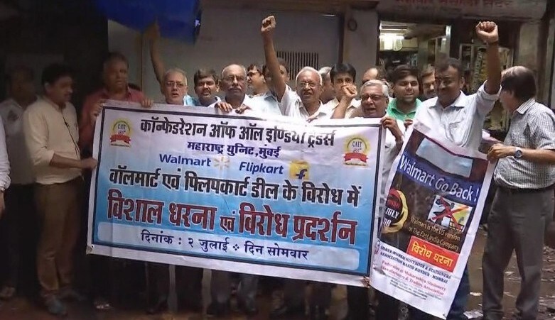  Retail Traders Protest Walmart-Flipkart Deal Across The Country&nbsp;