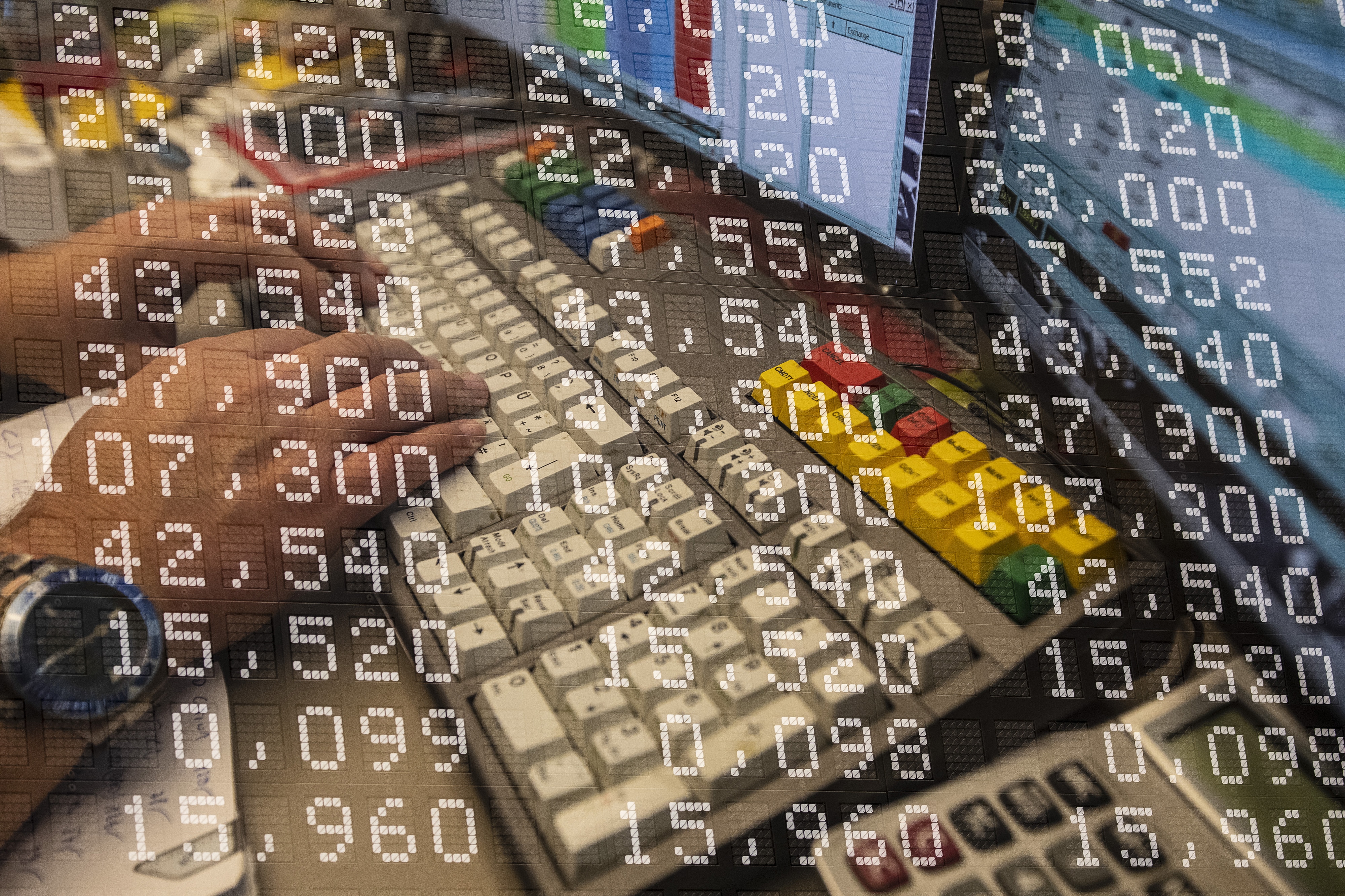 Sensex, Nifty Advance For The Third Week Aided By RIL, Airtel