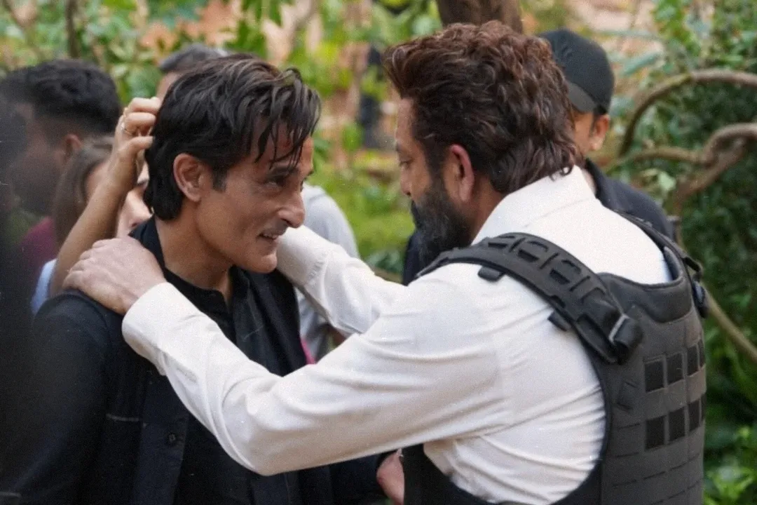 कौन है धुरंधर के 'रहमान डकैत', पापा ने कभी दी थी अमिताभ बच्चन को टक्कर, खुद बनने वाले थे करिश्मा कपूर के हमसफर