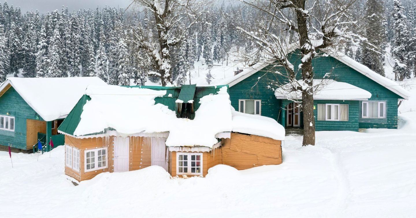 Chasing Snow? 5 Indian Places That Are Experiencing Snowfall Currently