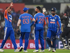 1st T20I Live: India Star Cops Brutal Blow, Leaves Ground With Bleeding Finger