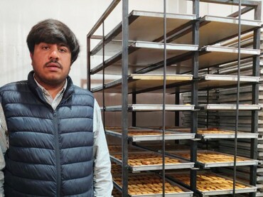 Divyansh Khatri Success Story: कोरोना में छूटी नौकरी, फिर यूट्यूब से सीखा काम और 10 लाख लोन लेकर सागर में खड़ी कर दी खुद की फैक्ट्री