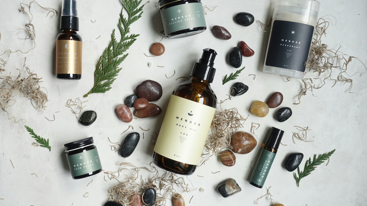 Deodorants vs Body Mists: Key Differences, Benefits, and When to Use Each