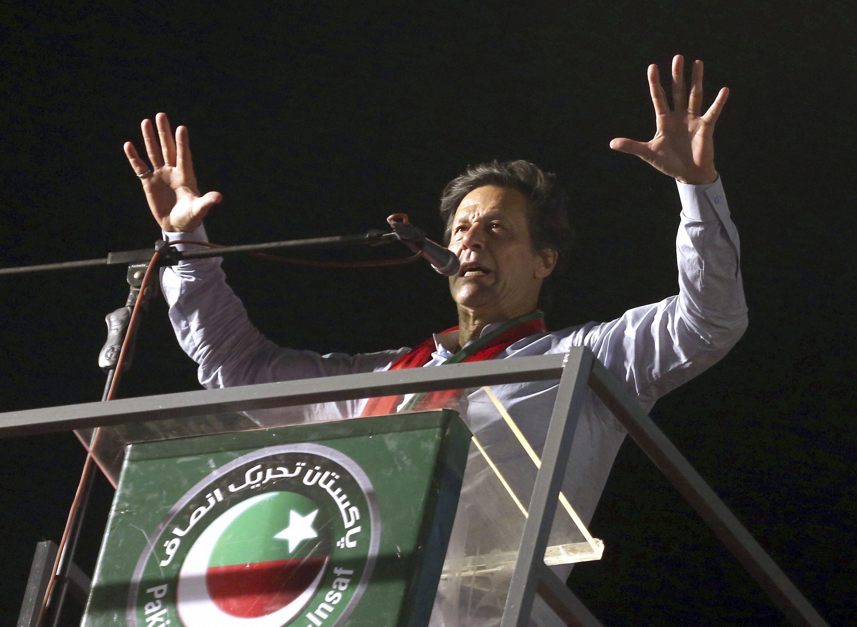 Pulwama Attack: Imran Khan  Says Pakistan Will Retaliate If Attacked By India