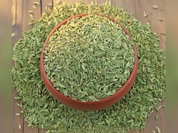 कम उम्र में सफेद बाल बन रहे हैं परेशानी? किचन का ये मसाला देगा बालों को नेचुरल Hair color