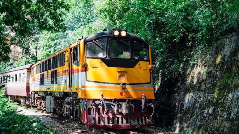 ये है भारत की सबसे लंबी ट्रेन, लंबाई जानकर दंग रह जाएंगे आप