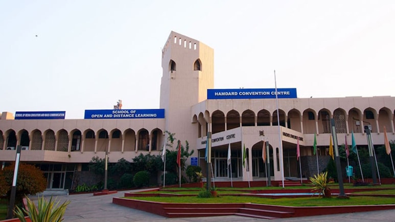 UGC विवाद के बीच जामिया हमदर्द यूनिवर्सिटी में क्यों प्रदर्शन कर रहे हैं छात्र? जमकर फूट रहा गुस्सा