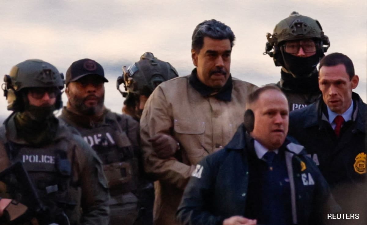 'Free Maduro': US Teacher Criticising Trump's Venezuela Op Arrested On TV