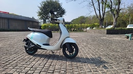 Bajaj Chetak C25 Electric Scooter Gets 4,299 Discount- But With Conditions Applied!