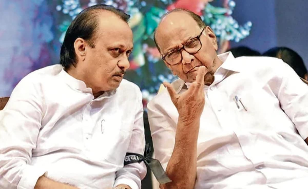 अजित पवार के राजनीतिक गुरु चाचा शरद पवार थे.