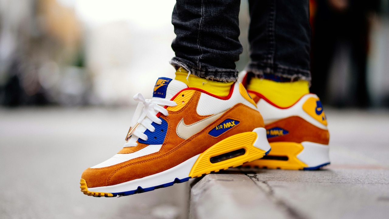 5 Sneakers That Stay White Longer With Basic Cleaning 5 Sneakers That Stay White Longer With Basic Cleaning