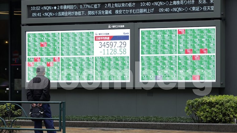 Crude Oil Leads Commodities Lower, Silver Slumps