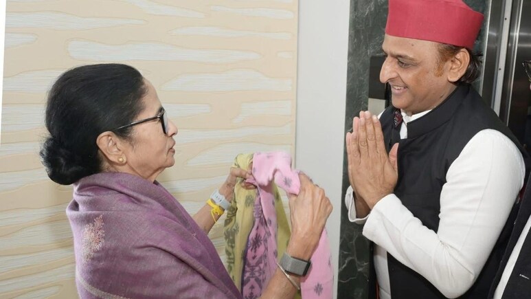 बंद कमरा, 40 मिनट और ममता-अखिलेश की मुलाकात, BJP पर हुई क्या बात?