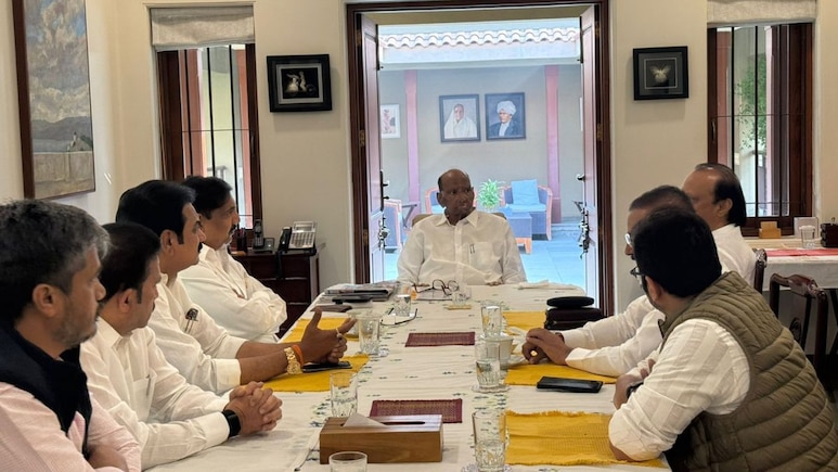 NCP News: विलिनीकरणाचा प्लॅन, 12 फेब्रुवारीला होणार होती घोषणा? शरद पवार-अजितदादांच्या बैठकीचा VIDEO समोर