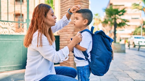 बच्चे को प्ले स्कूल में कब भेजना चाहिए? पीडियाट्रिशियन ने बताया बच्चे को स्कूल भेजने की सही उम्र क्या है
