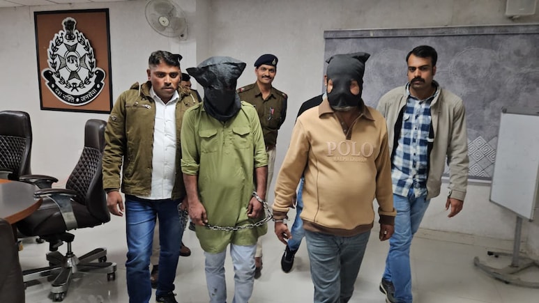 10 घंटे में अंतरराज्यीय गिरोह का खुलासा! नकली बाल लगाकर करते थे गुमराह, दो कुख्यात आरोपी गिरफ्तार