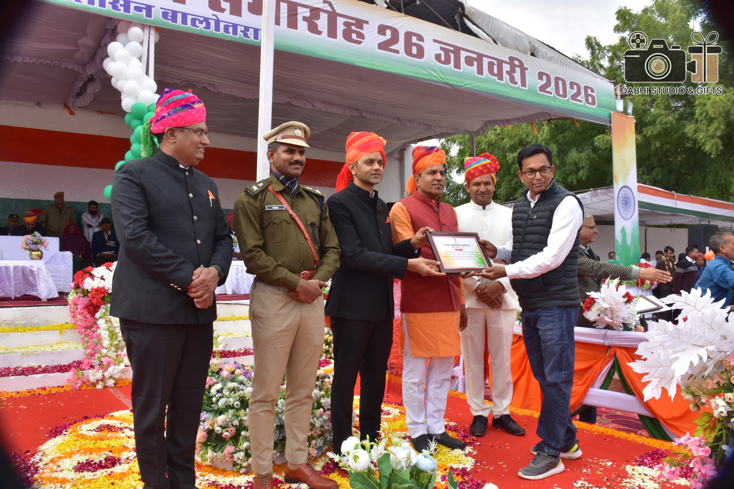 NDTV के रिपोर्टर अनिल वैष्णव को गणतंत्र दिवस पर सम्मानित किया गया है. 