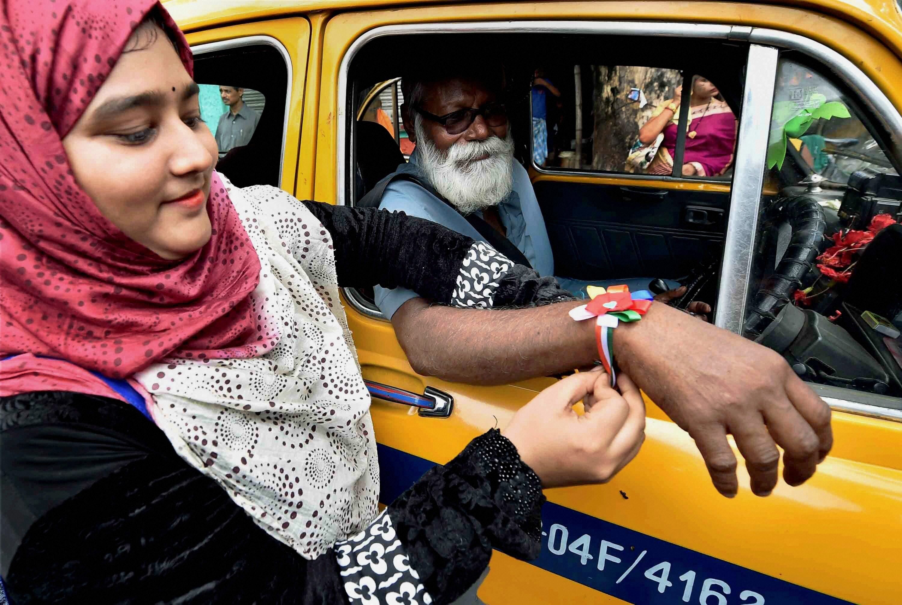#RakshaBandhan: Celebrating The Tied Knots