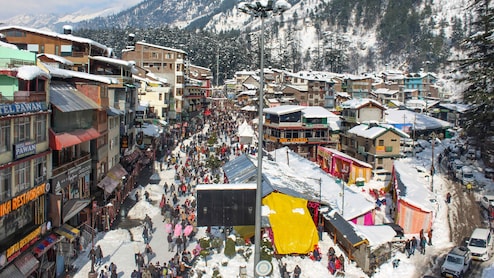5 Popular Tourist Destinations In India Where You Might Find Snow Even In March