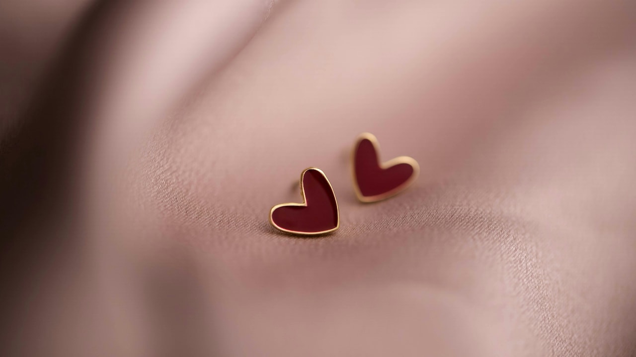 Earring Weights Matter: How To Avoid Sore Lobes At Night