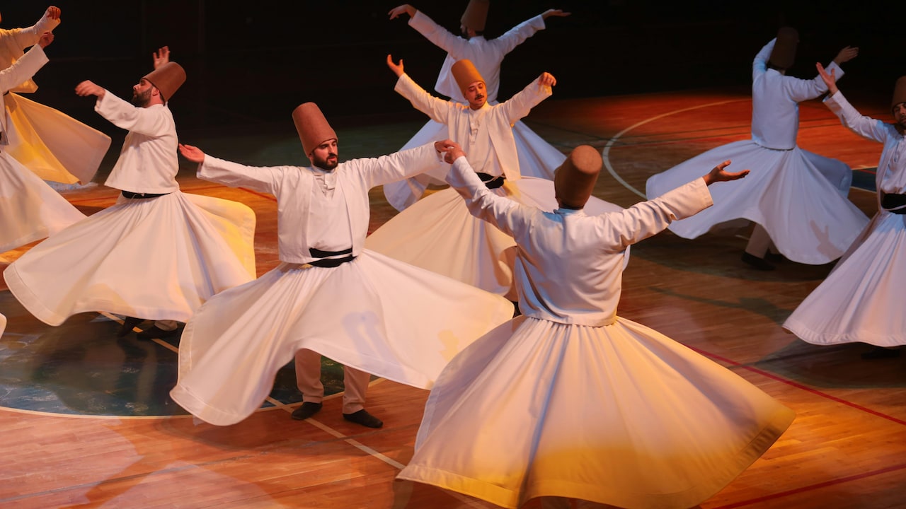 Which outfit do you want to wear in Sufi night?